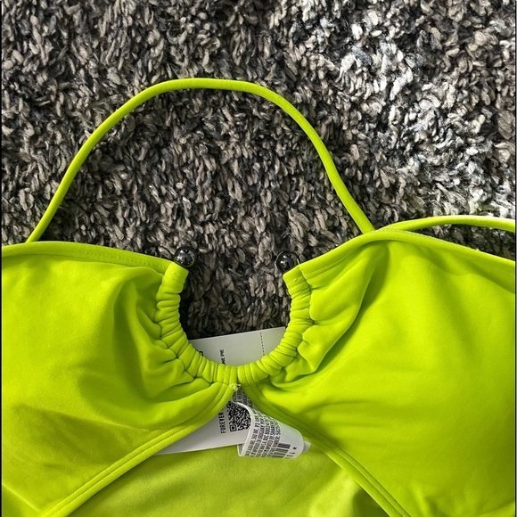🆕 Bathing Suit 🆕 - Picture 5 of 7